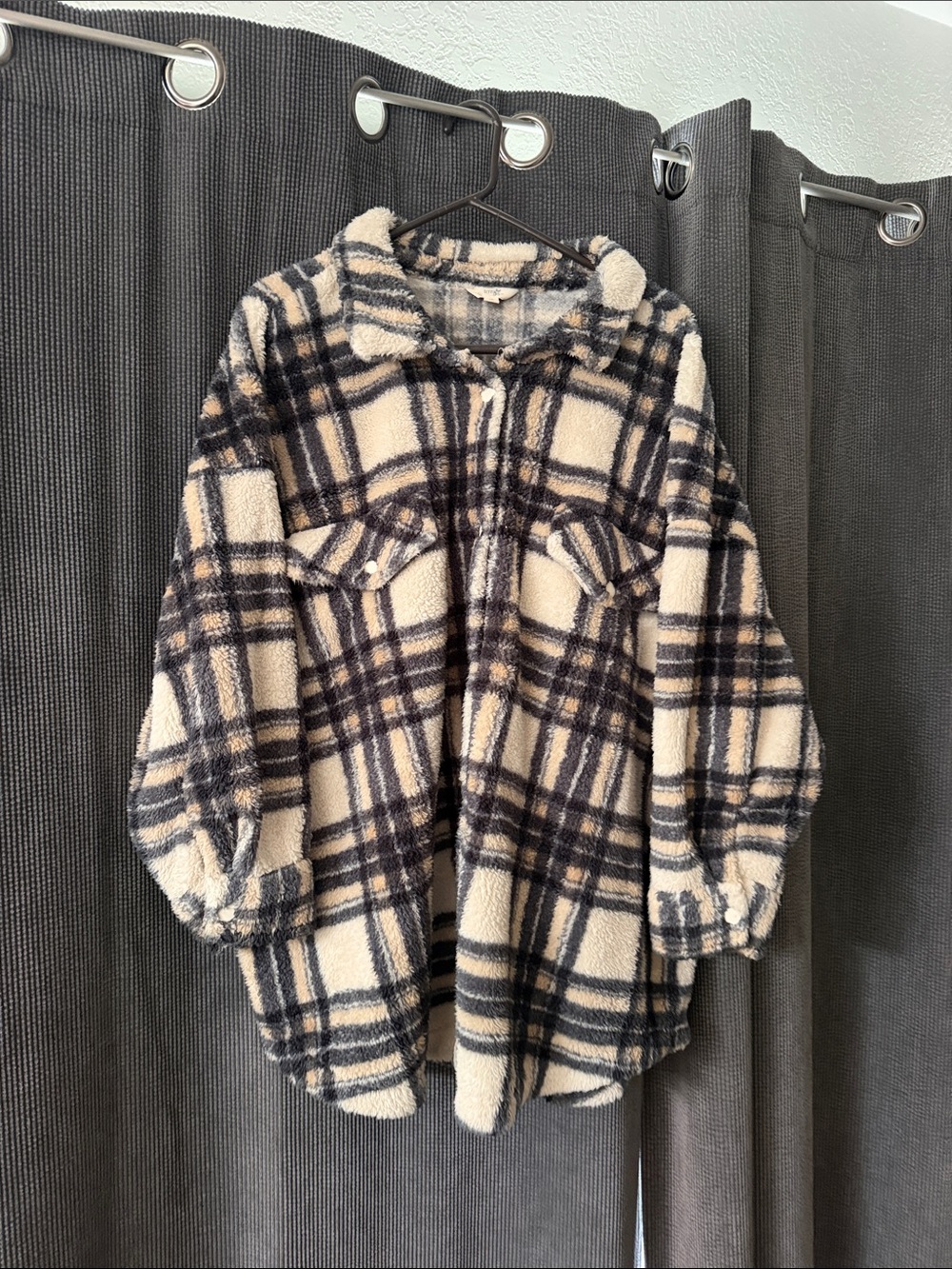 Terra & Sky Cream and Black Plaid Sherpa Ski Jacket